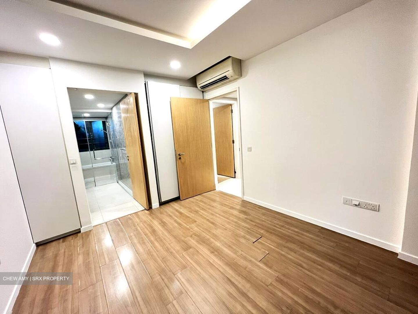 The Lakefront Residences (D22), Condominium #511912131